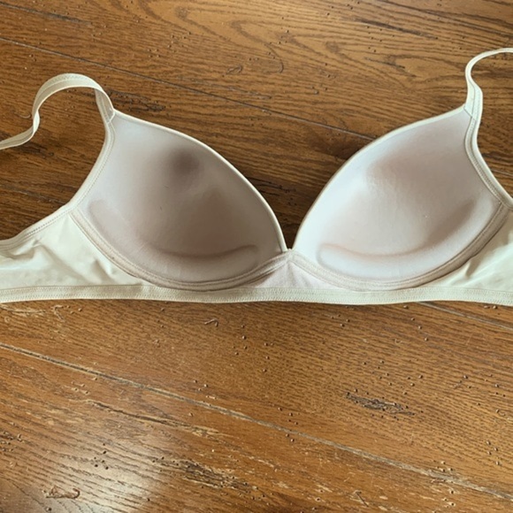 Warner's Women's Blissful Benefits Wireless Lift T-Shirt Bra Tan Nude Size 38C - Picture 7 of 9